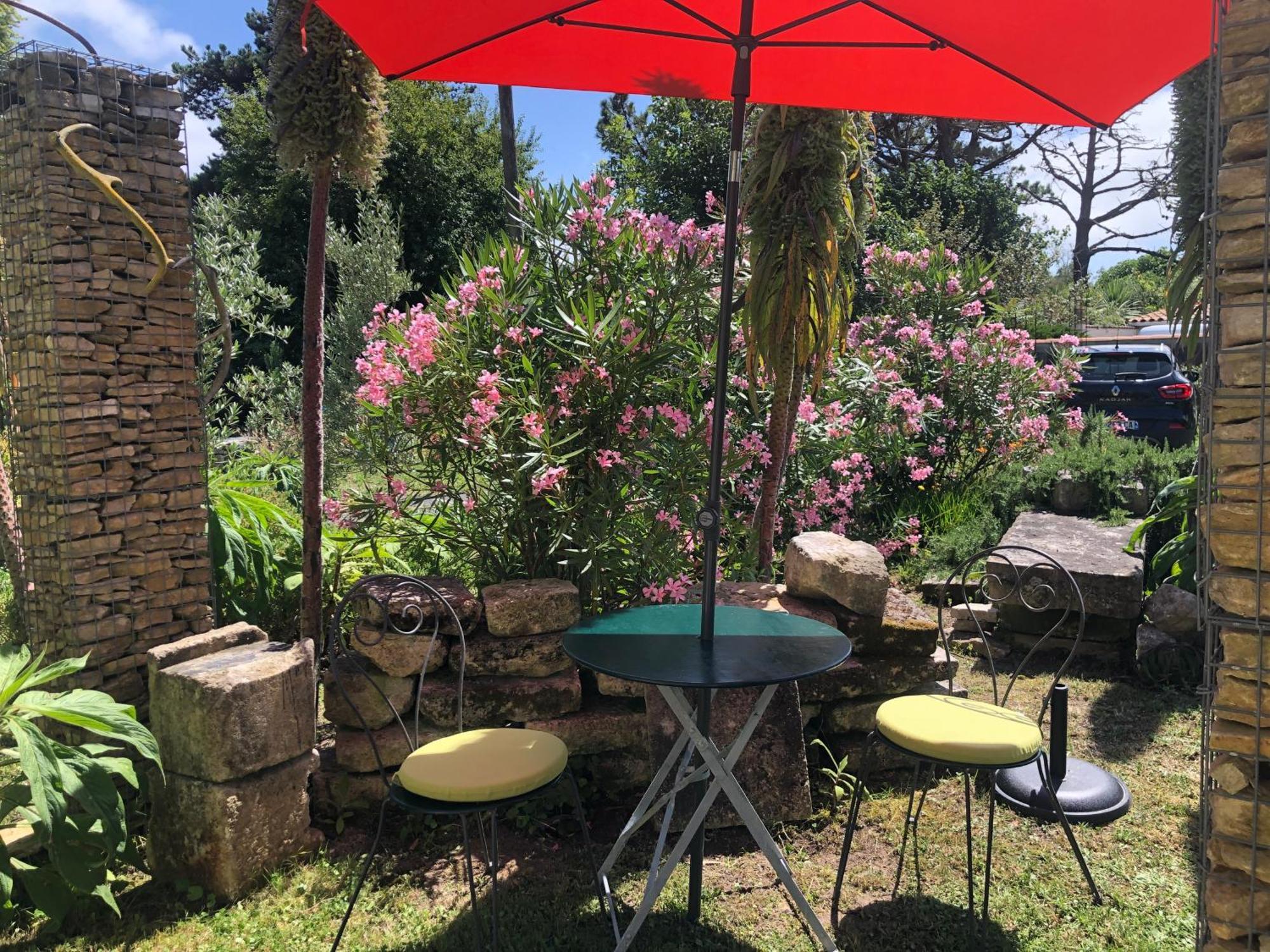 Les Fleurs De Lys, Suites Privee Avec Terrasse Saint-Georges-d'Oleron Exterior foto