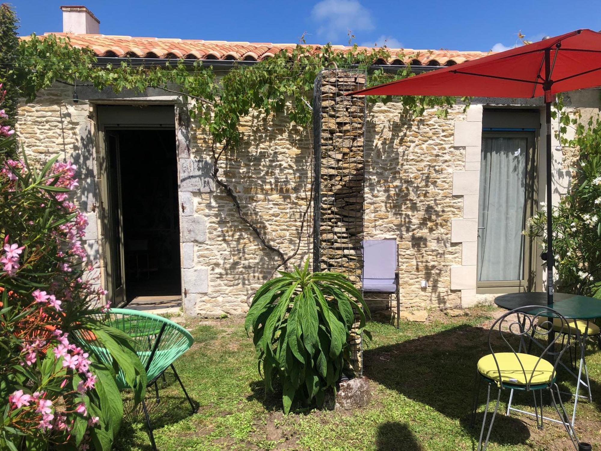 Les Fleurs De Lys, Suites Privee Avec Terrasse Saint-Georges-d'Oleron Exterior foto